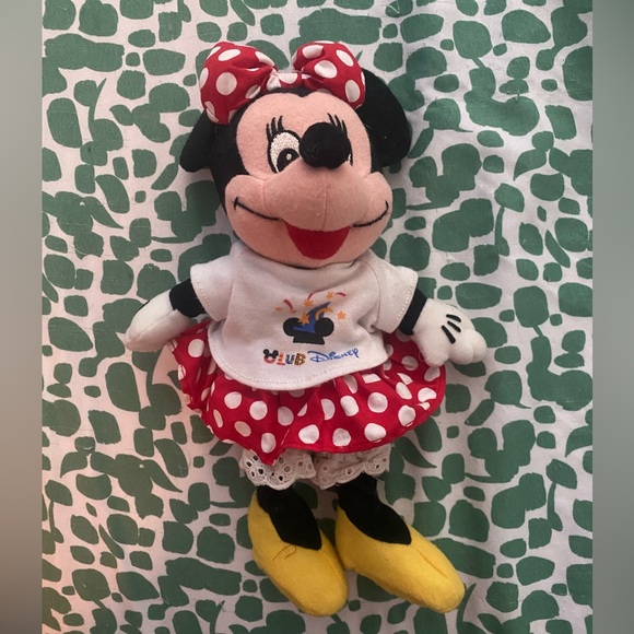 Minnie Mouse Beanie - Picture 2 of 3